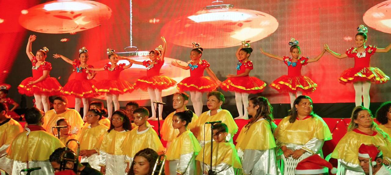 CIDADANIA E CULTURA  Espetáculo Árvore da Esperança emociona público no CCJuv