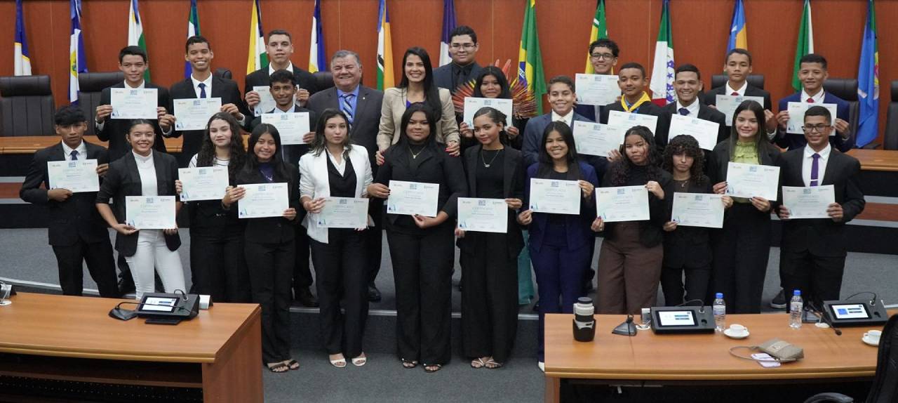FORMAÇÃO CIDADÃ  Parlamento Jovem Roraimense 2025 encerra atividades com solenidade na ALERR
