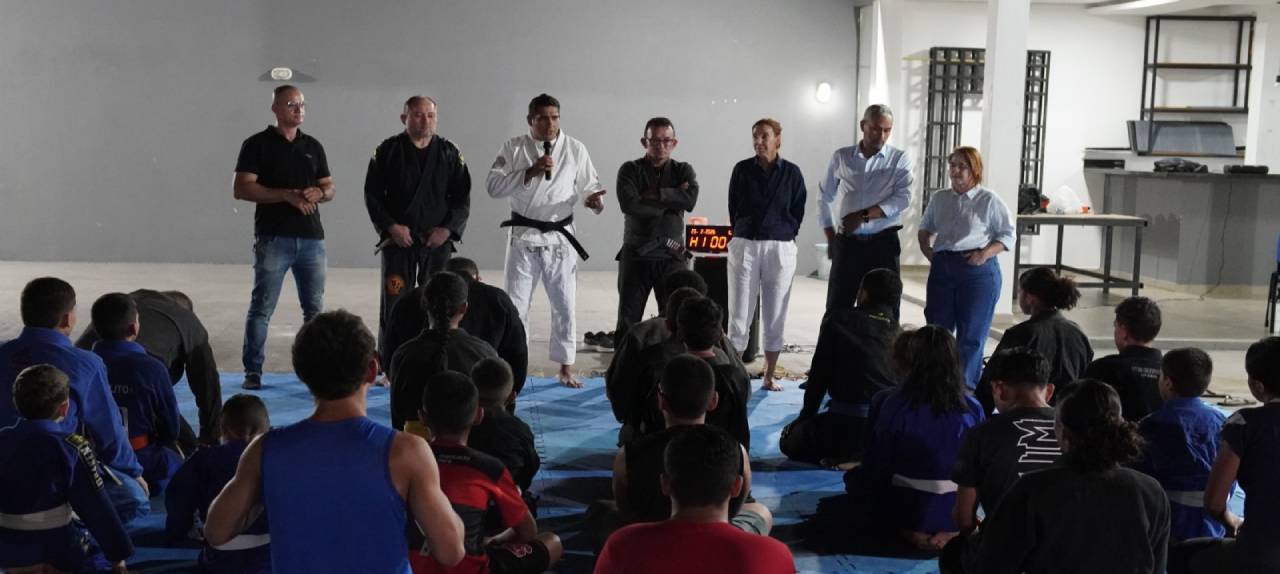 DIEGO BORGES  Tricampeãomundial de jiu-jitsu motiva jovens do CCJuv