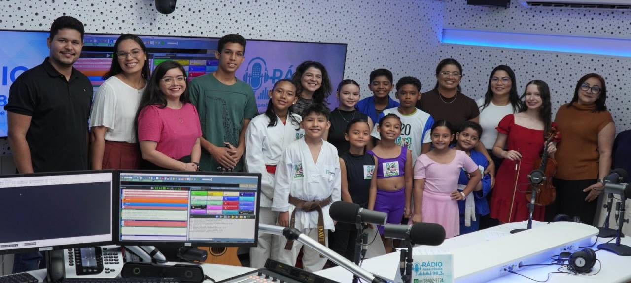 PROGRAMAÇÃO ESPECIAL  Rádio Assembleia abre estúdio para alunos do CCJuv em celebração aos 5 anos da emissora