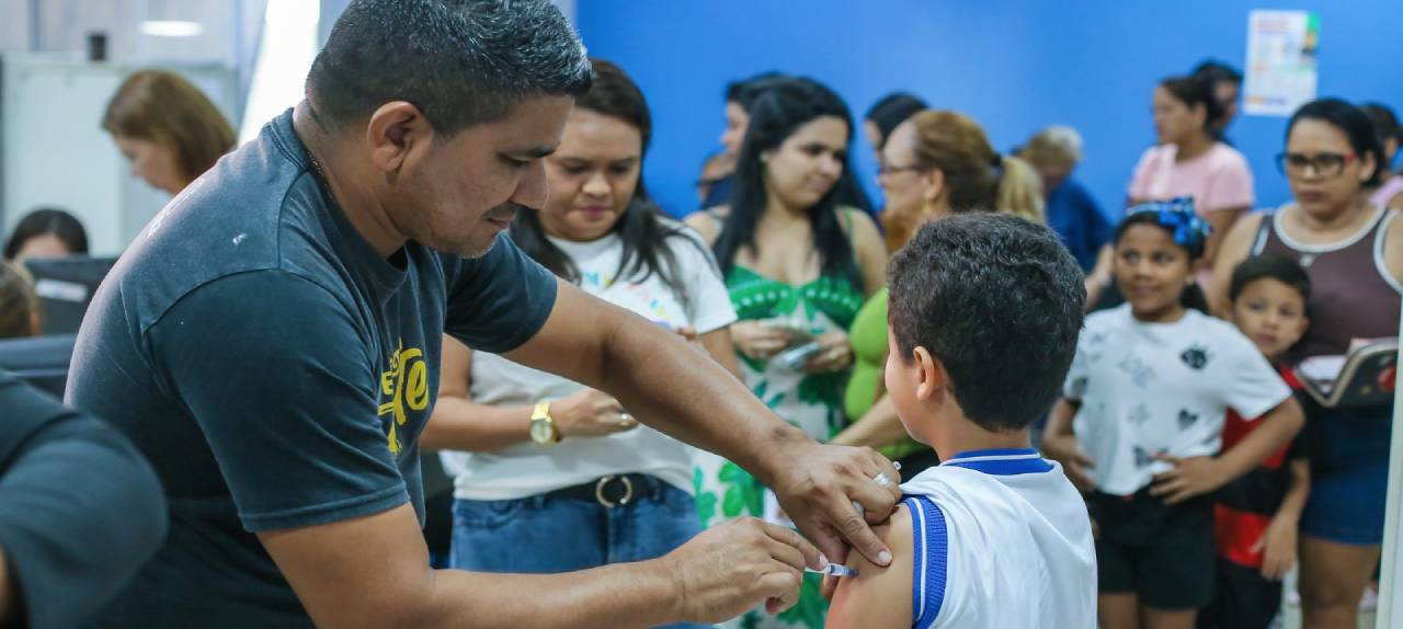 INCENTIVO À SAÚDE  ALERR oferece vacinação a alunos, servidores e à comunidade em geral